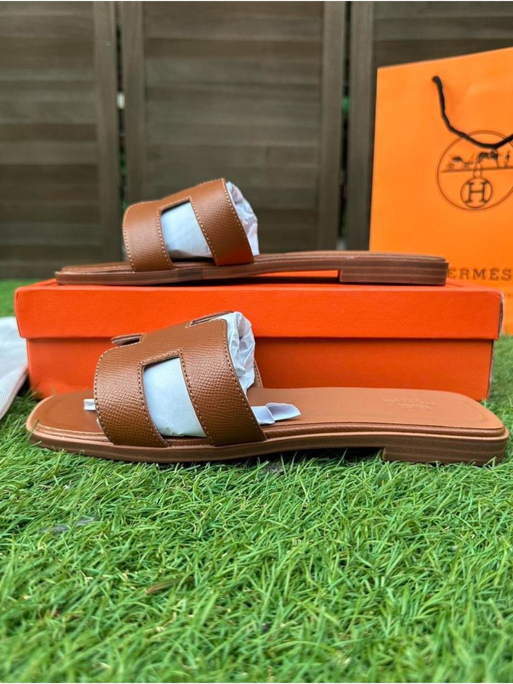Hermes Brown Oran Sandals Women’s Size 7.5 Brand New - Picture 2 of 3
